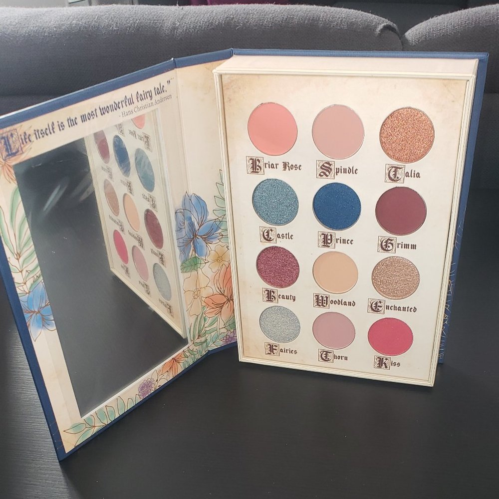 STORYBOOK COSMETICS LITTLE BRIAR ROSE PALETTE $35